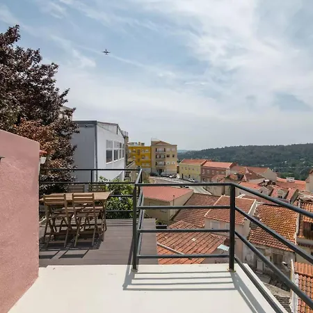 Rooftop With Terrace And A View By Amoreiras Lisbon